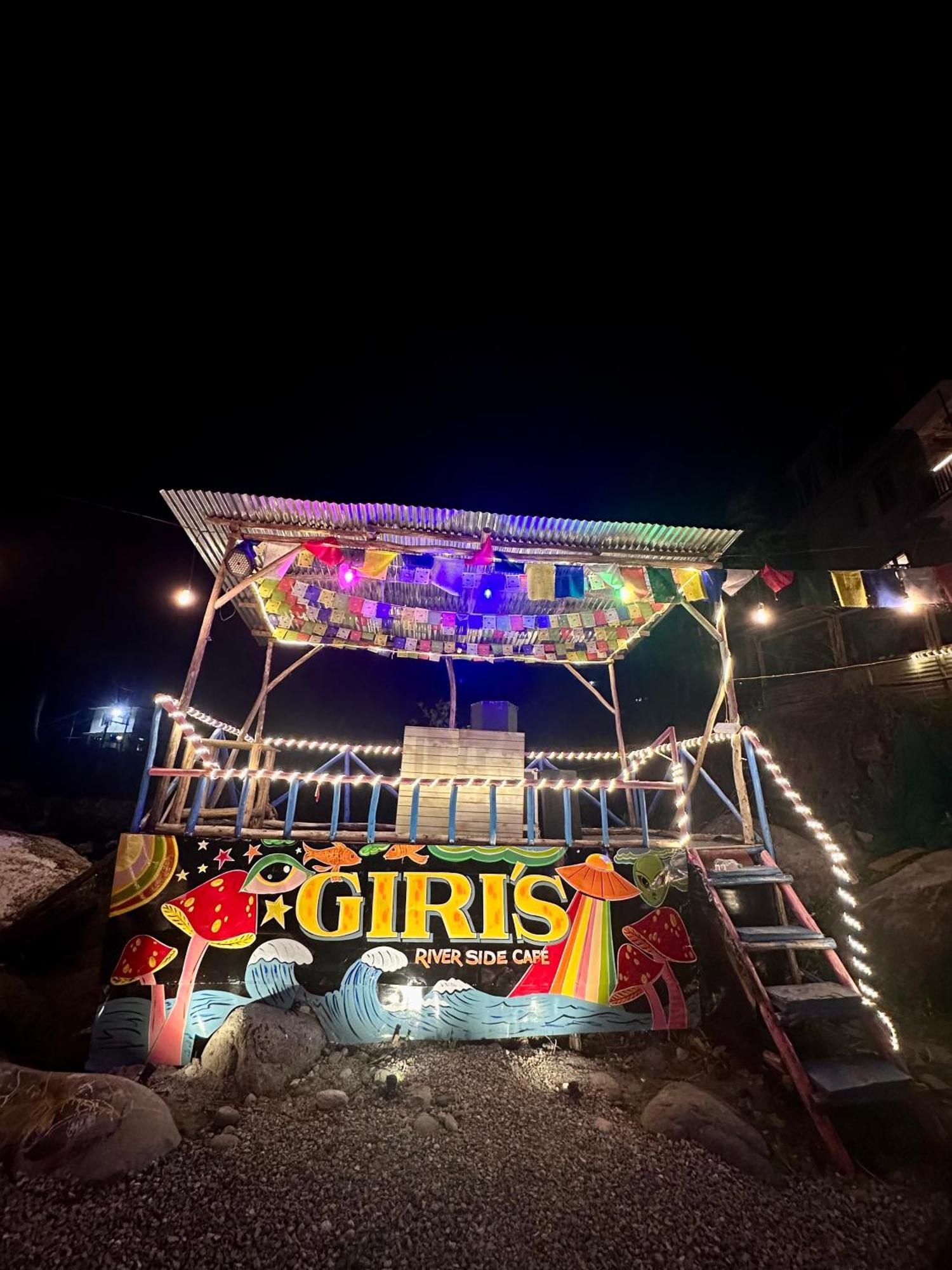 Hostel 360 Degree, Riverside Stay, Old Manali エクステリア 写真