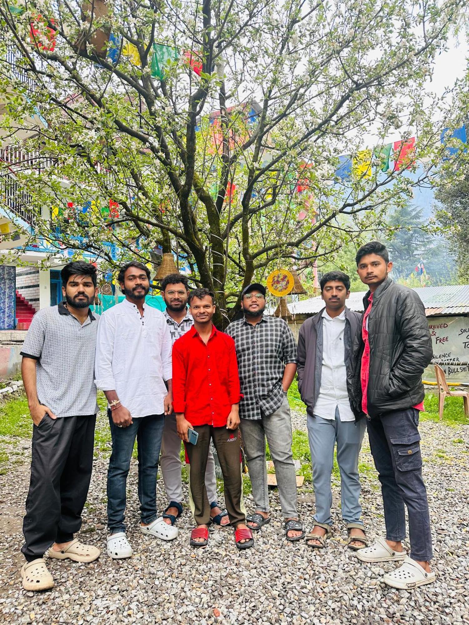 Hostel 360 Degree, Riverside Stay, Old Manali エクステリア 写真